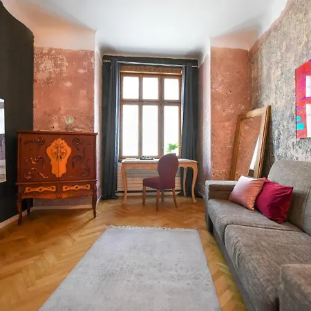 Brancovenian Elegance In - 3br Steps From Cismigiu Bucarest